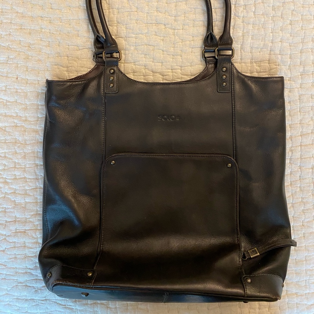 Solo NY Executive 16” Leather Laptop Bucket Tote